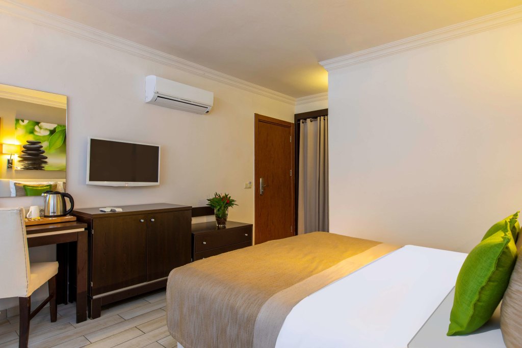 Standard Doppel Zimmer mit Gartenblick Marmaris Bay Resort