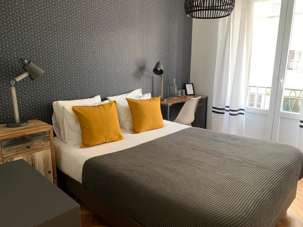Standard Double room with balcony DuMont Lisbon Guesthouse