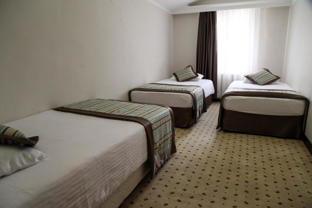 Standard Dreier Zimmer Hotel Yayoba