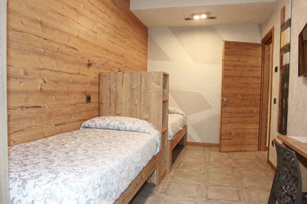 Люкс Bed & Rooms , Apartments Corte Rossa