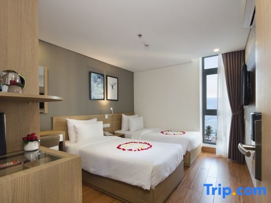 Deluxe Double room with sea view Smile Hotel Nha Trang