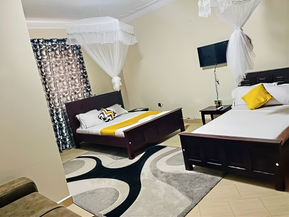 Standard room J&L Safari Suites