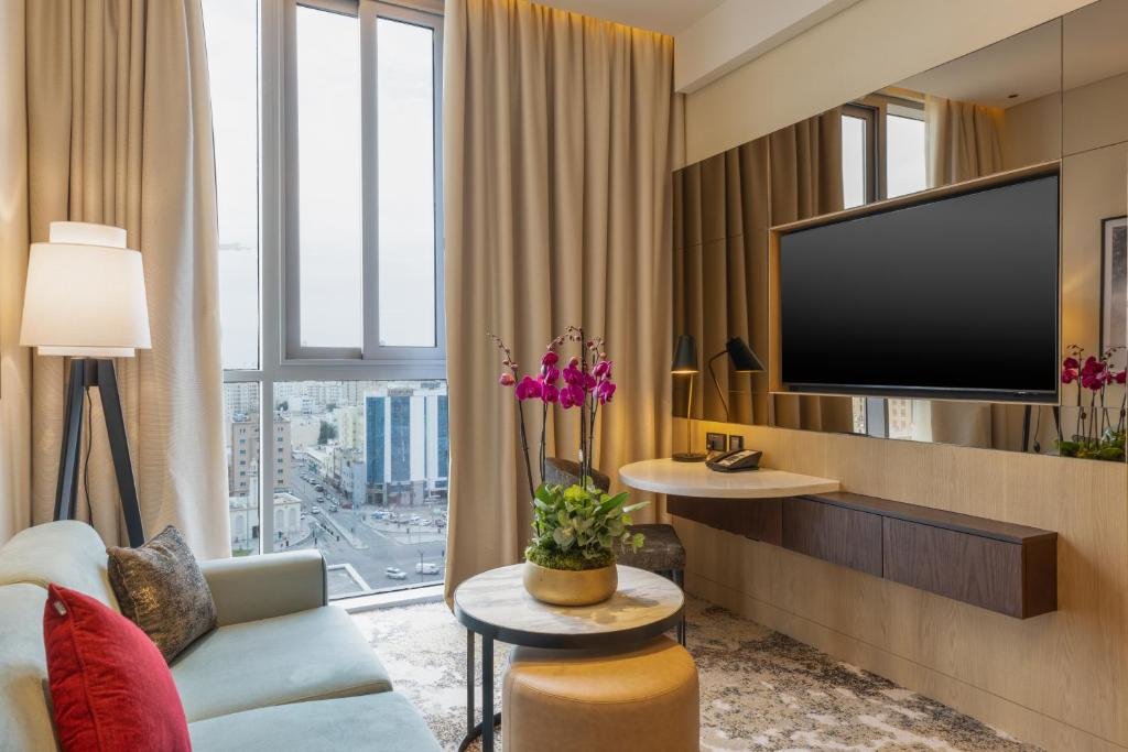 Двухместный люкс c 1 комнатой с видом на море Embassy Suites By Hilton Doha Old Town