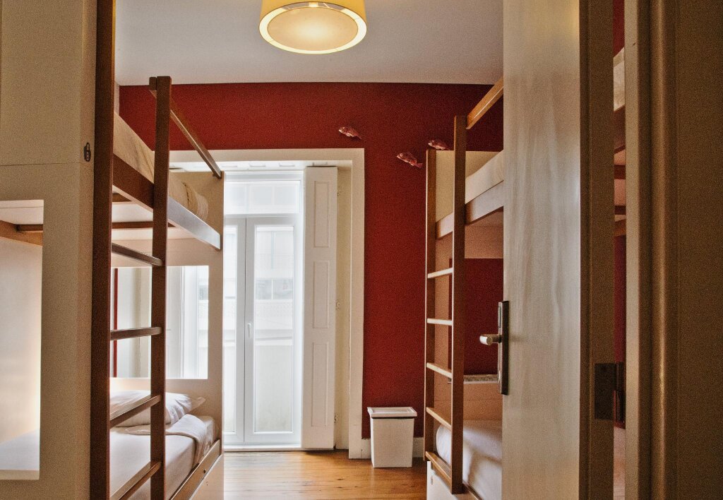 Кровать в общем номере Porto Spot Hostel