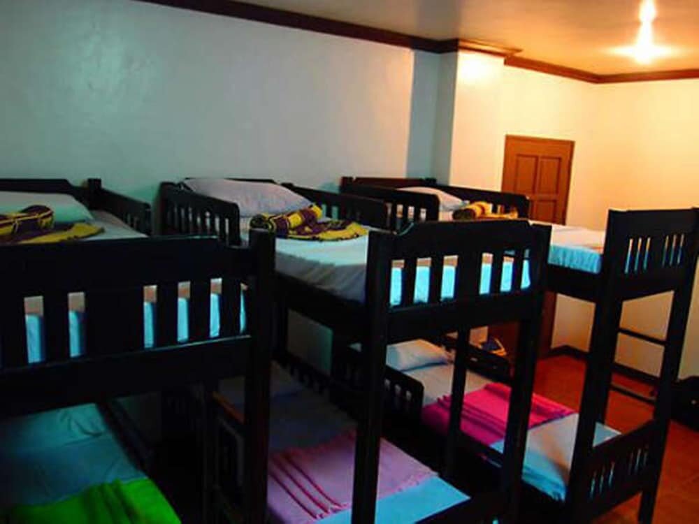 Кровать в общем номере Country Inn Sta Ana Annex