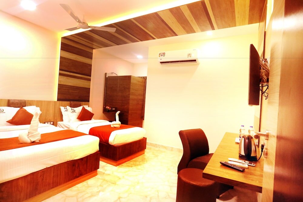 Трёхместный номер Comfort Hotel Sai Krish Grand