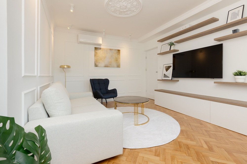 Апартаменты Apartment in the City Centre by Renters