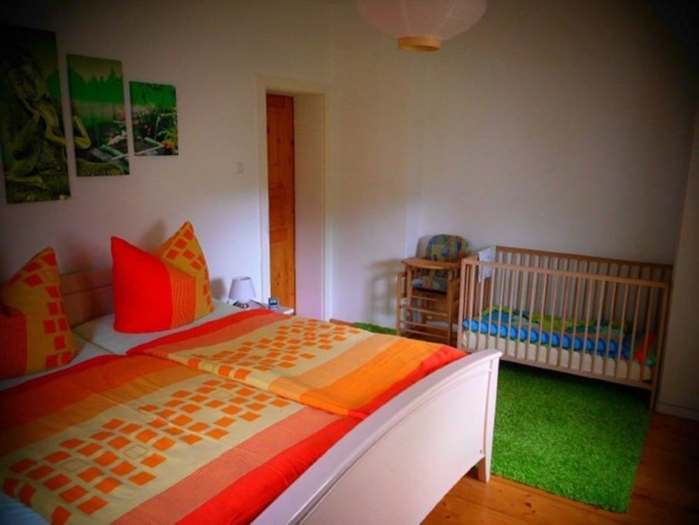 Klassisch Apartment 2 Schlafzimmer mit Balkon und mit Gartenblick Ferienwohnung im Erzgebirge in Gelenau