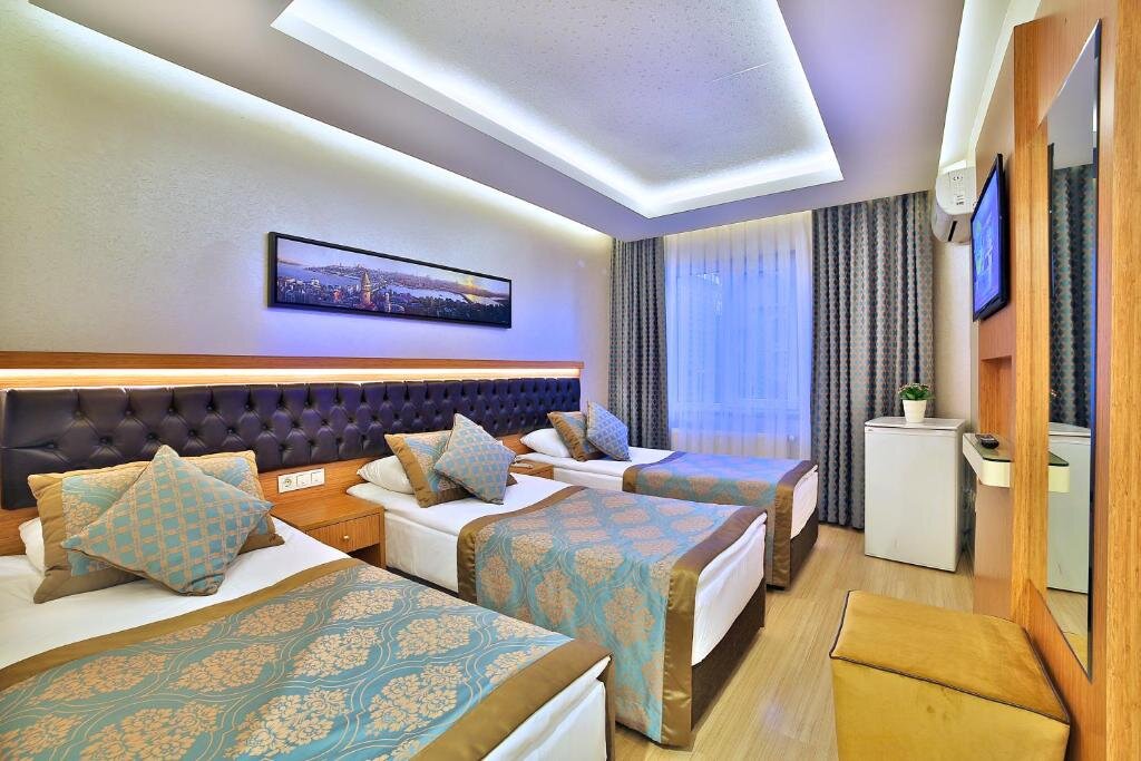 Трёхместный номер Standard Hotel Resitpasa Istanbul