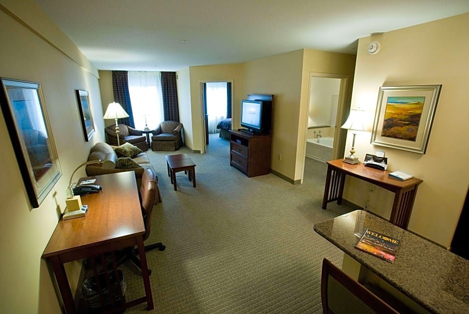Четырёхместный номер Standard с 2 комнатами Hawthorn Suites by Wyndham Williamsville Buffalo Airport