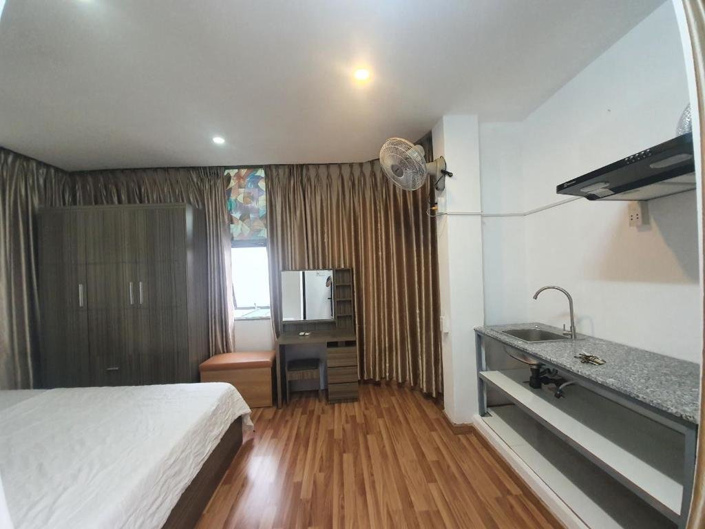 Deluxe Double room with balcony City Backpackers Hostel