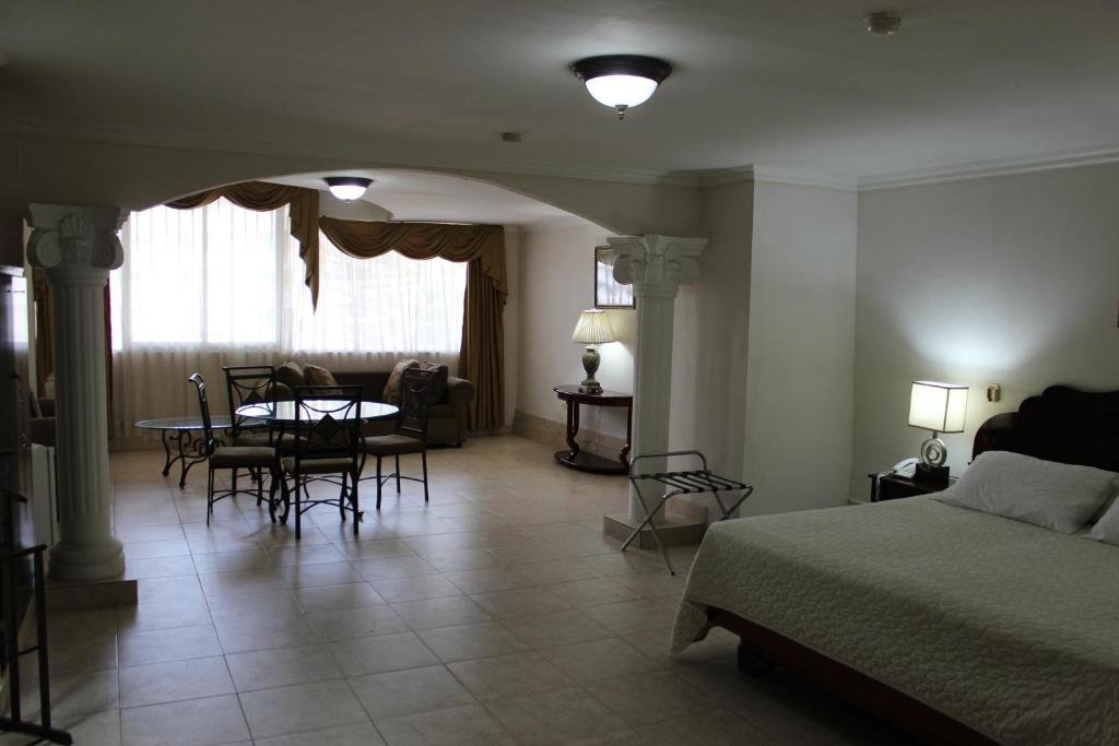 Suite Hotel Parador