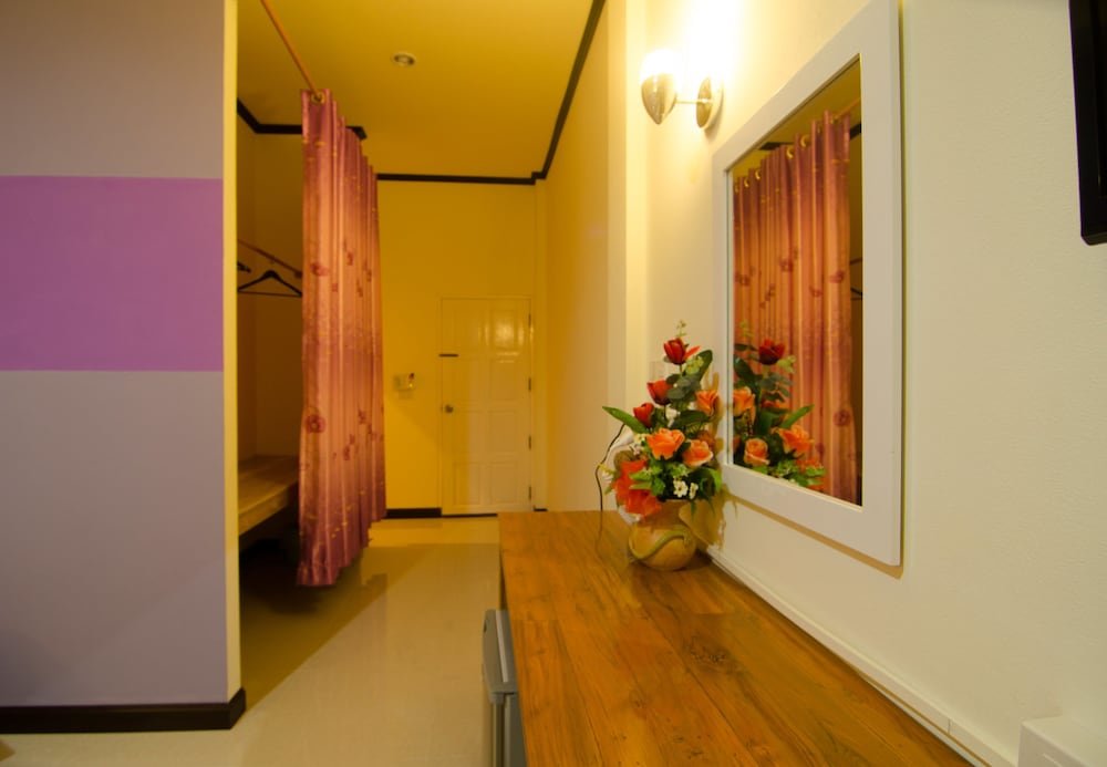 Standard Triple room with balcony Waranya Resort