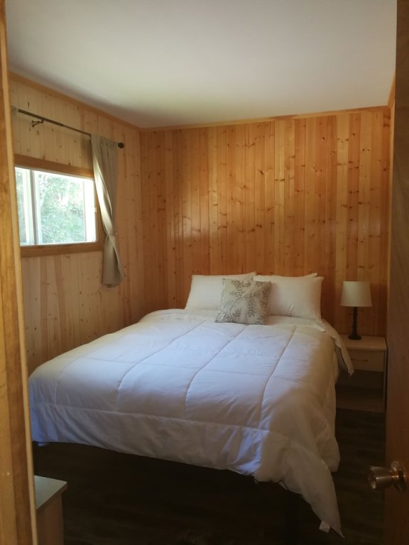 Cottage 2 chambres avec balcon Knotty Pine Cottages, Suites & Motel Rooms