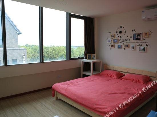 Кровать в общем номере (женский номер) Suzhou Ligongdi International Youth Hostel