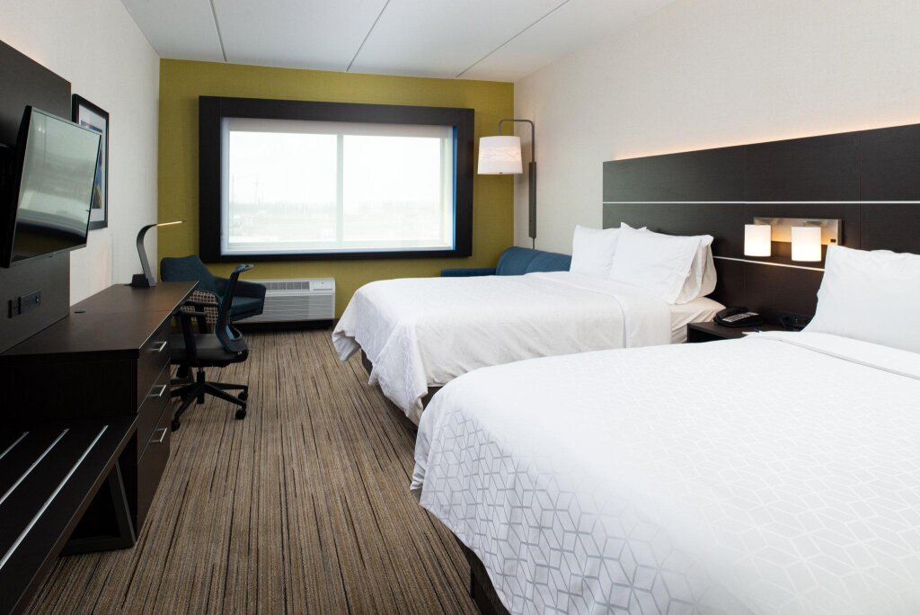 Четырёхместный люкс Holiday Inn Express & Suites - Romeoville - Joliet North, an IHG Hotel