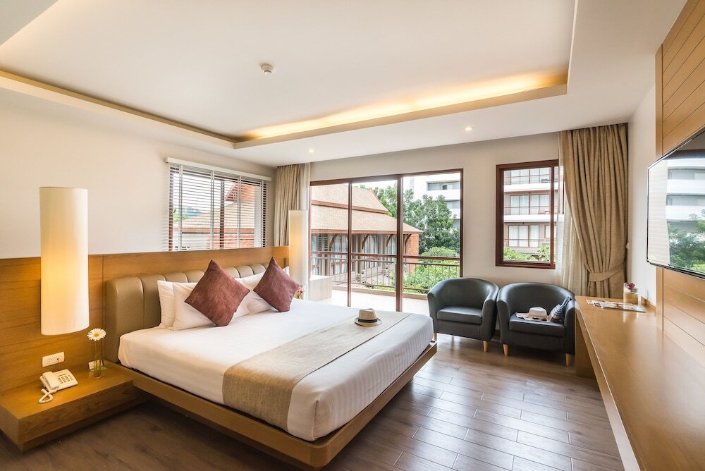 Двухместный номер Deluxe с балконом Ayrest Hua Hin Hotel