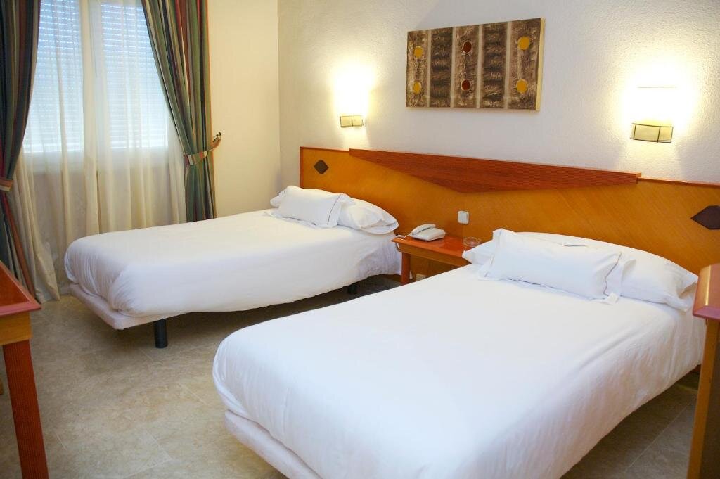 Standard Triple room Hotel Del Val