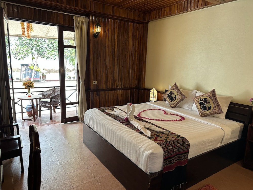 Luxus Doppel Zimmer Villa Alounsavath Mekong Riverside