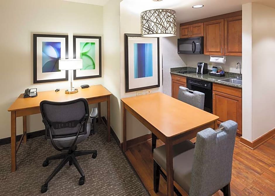 Номер Premium Homewood Suites by Hilton Omaha - Downtown