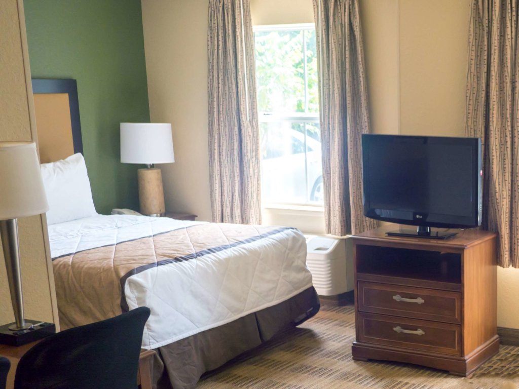 Номер Standard Extended Stay America Suites - Detroit - Novi - Orchard Hill Place