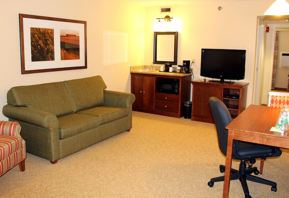 Люкс c 1 комнатой Country Inn & Suites by Radisson, Winnipeg, MB