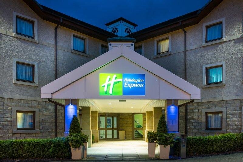 Кровать в общем номере Holiday Inn Express Inverness, an IHG Hotel