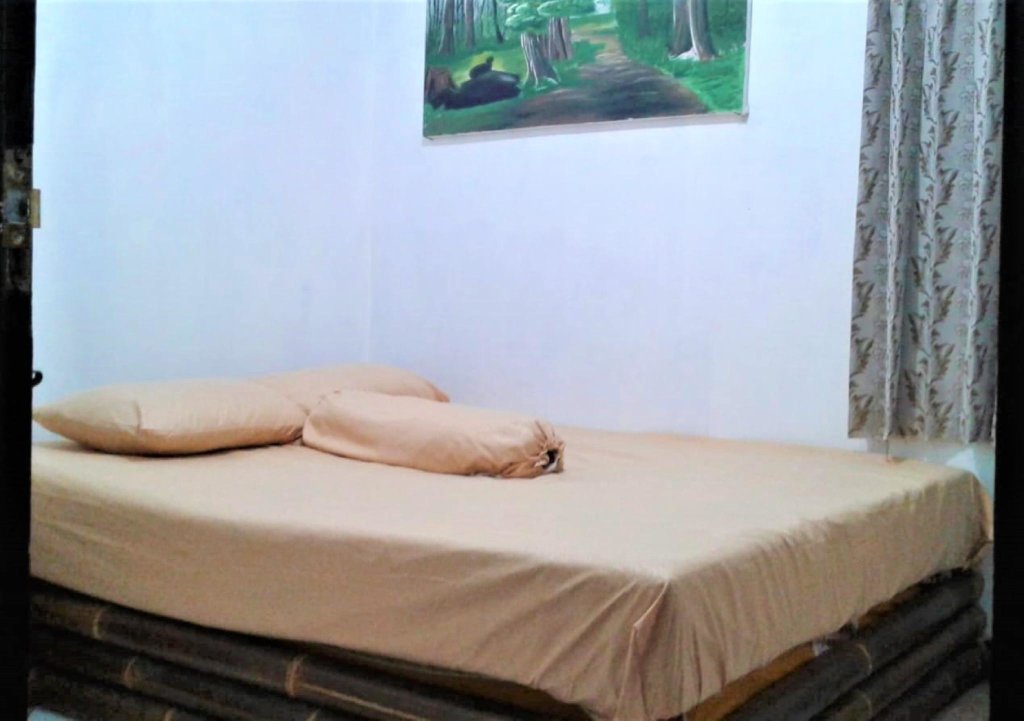 Кровать в общем номере Setren Opak Camping Resort