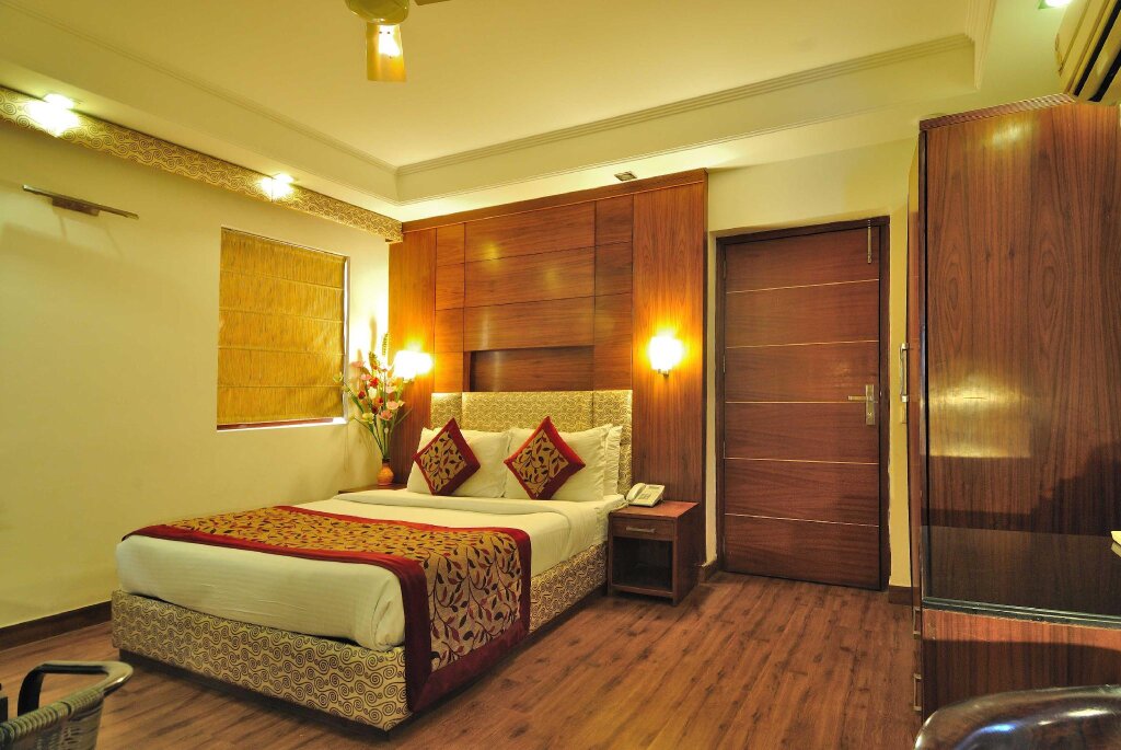 Люкс Hotel Krishna Residency @ Dwarka