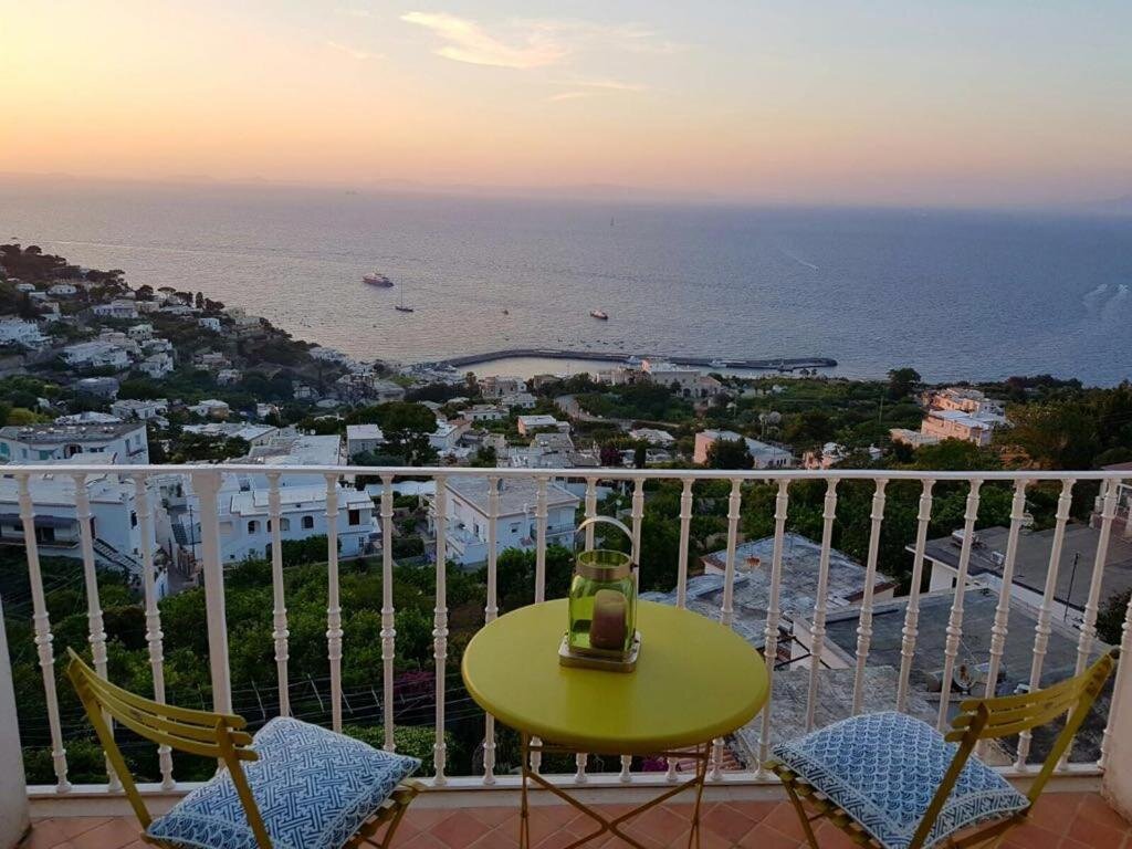 Двухместный номер Standard с балконом и с видом на море Casa Marta Capri
