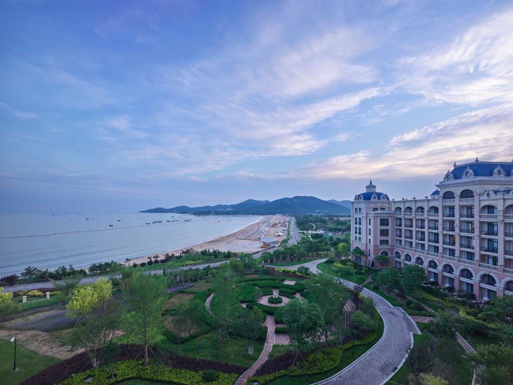 Standard room Hilton Dalian Golden Pebble Beach Resort
