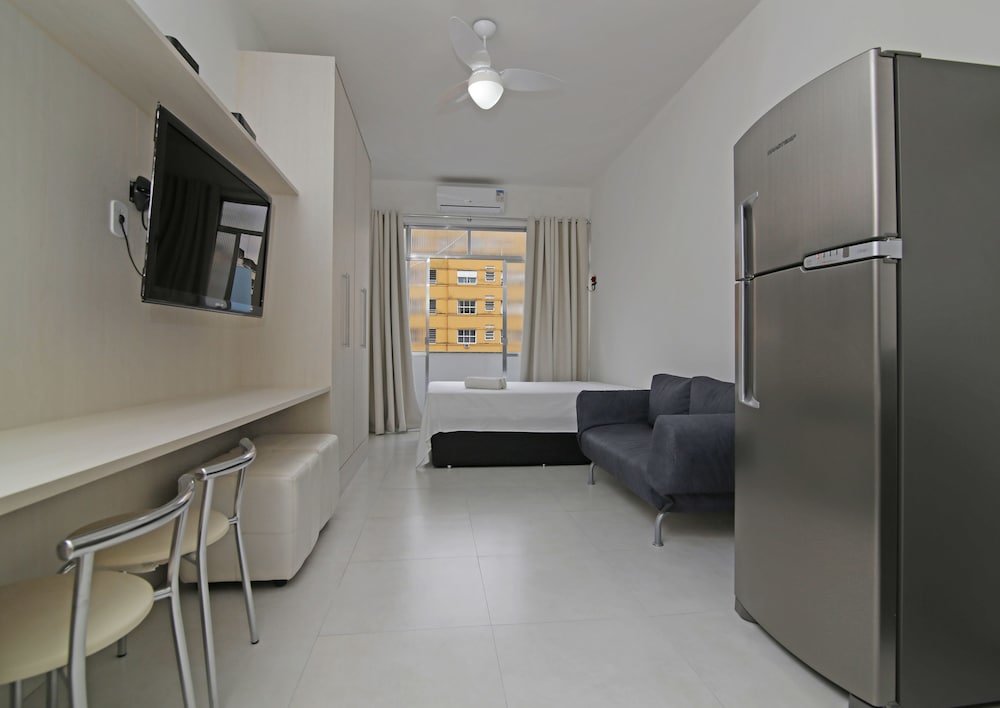 Apartamento Rio Rentals 021- C066 Studio com maquina de lavar em Copacabana