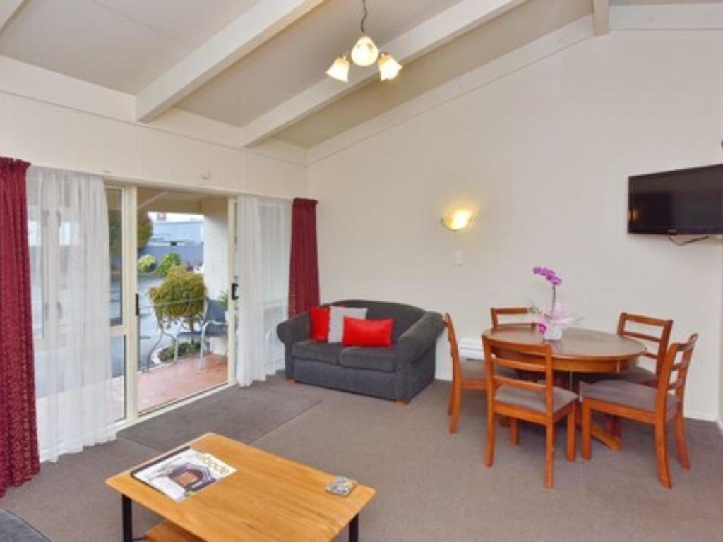 2 Bedrooms Standard Apartment Northcote Motor Lodge