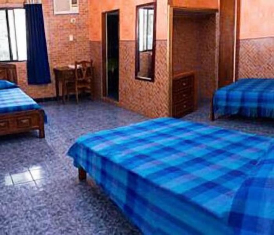 Трёхместный номер Standard Hostal Suites Madrid