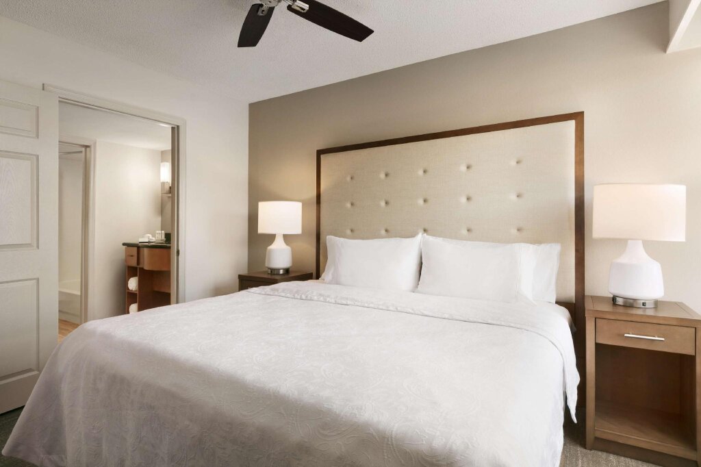 Люкс с 2 комнатами Homewood Suites by Hilton Greensboro