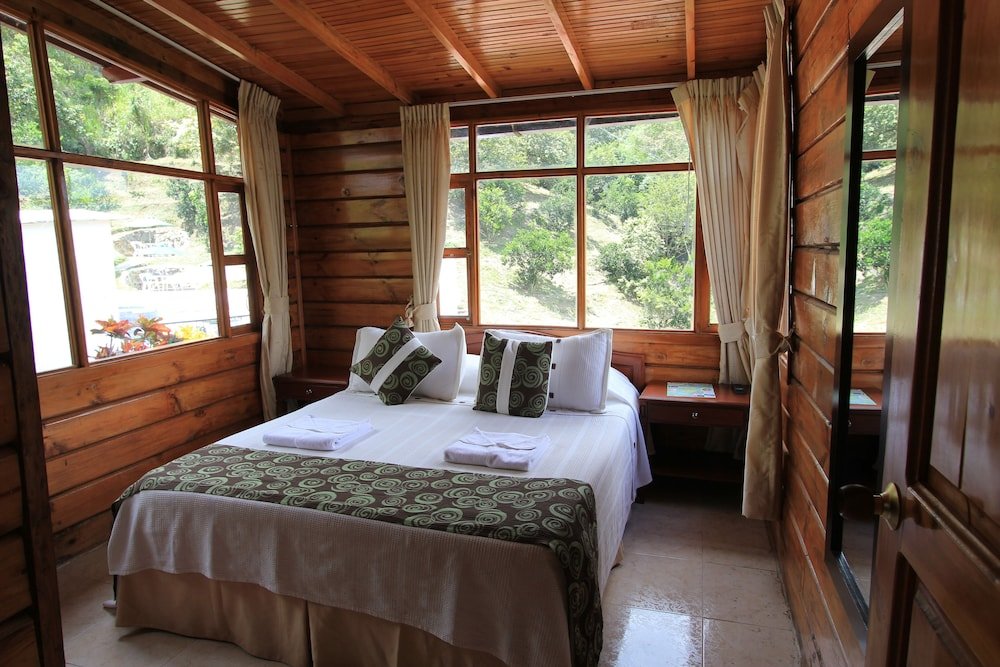 Бунгало с 2 комнатами с видом на горы Hotel Villeta Resort