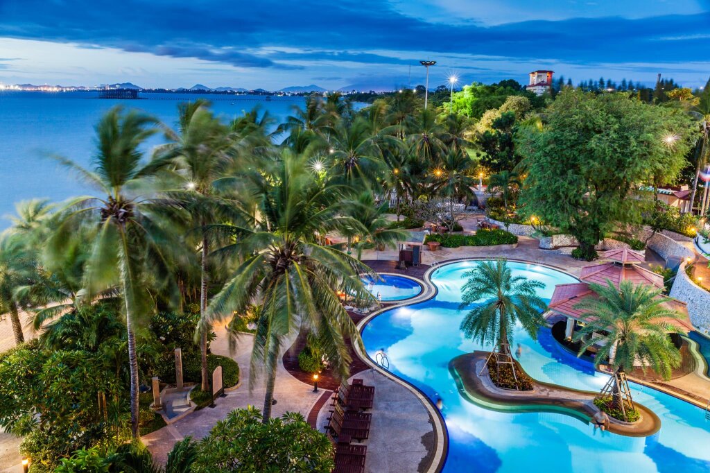 Standard Zimmer Cholchan Pattaya Beach Resort - SHA Extra Plus