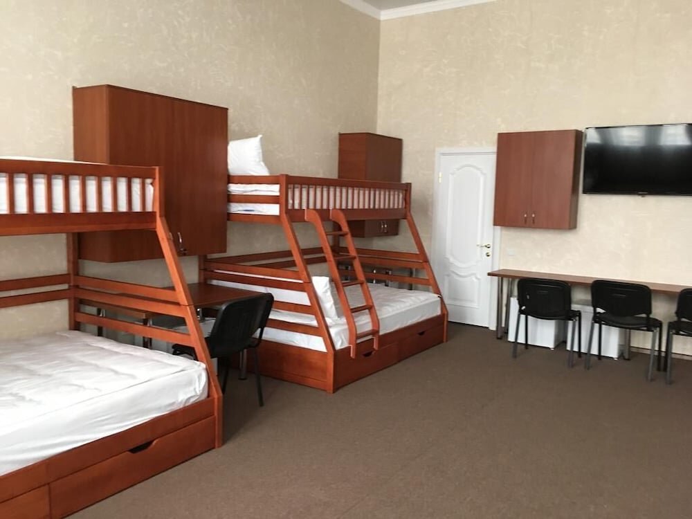 Кровать в общем номере Отель и хостел Bessarabia