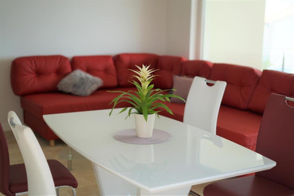 Appartamento con vista mare Villa M - Your business & holiday apartment in Sibenik