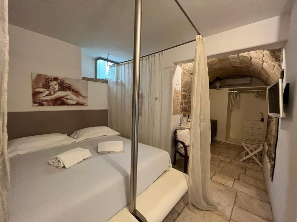 Standard Doppel Zimmer Keller Antico Mondo Rooms & Suites