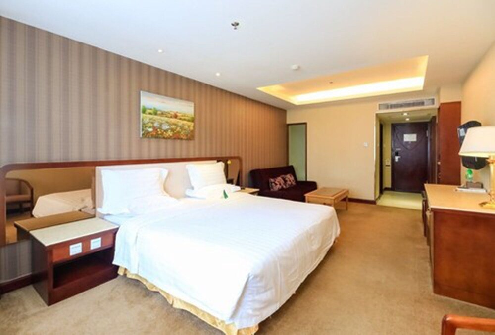 Номер Deluxe L Hotels Lianhua Branch