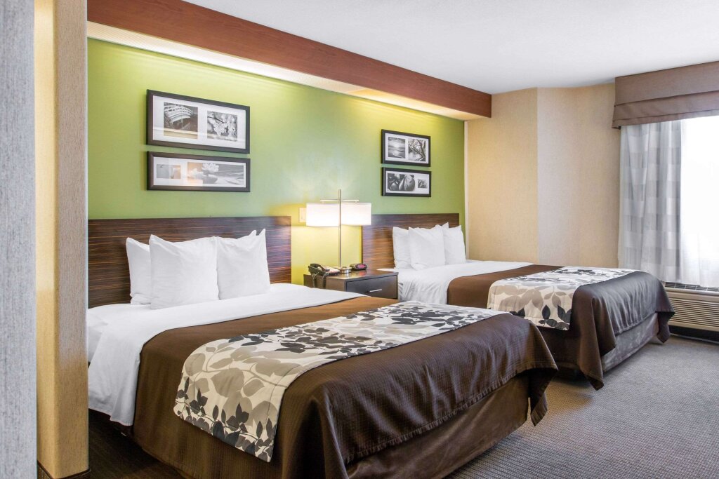 Четырёхместный номер Standard Sleep Inn & Suites Oregon