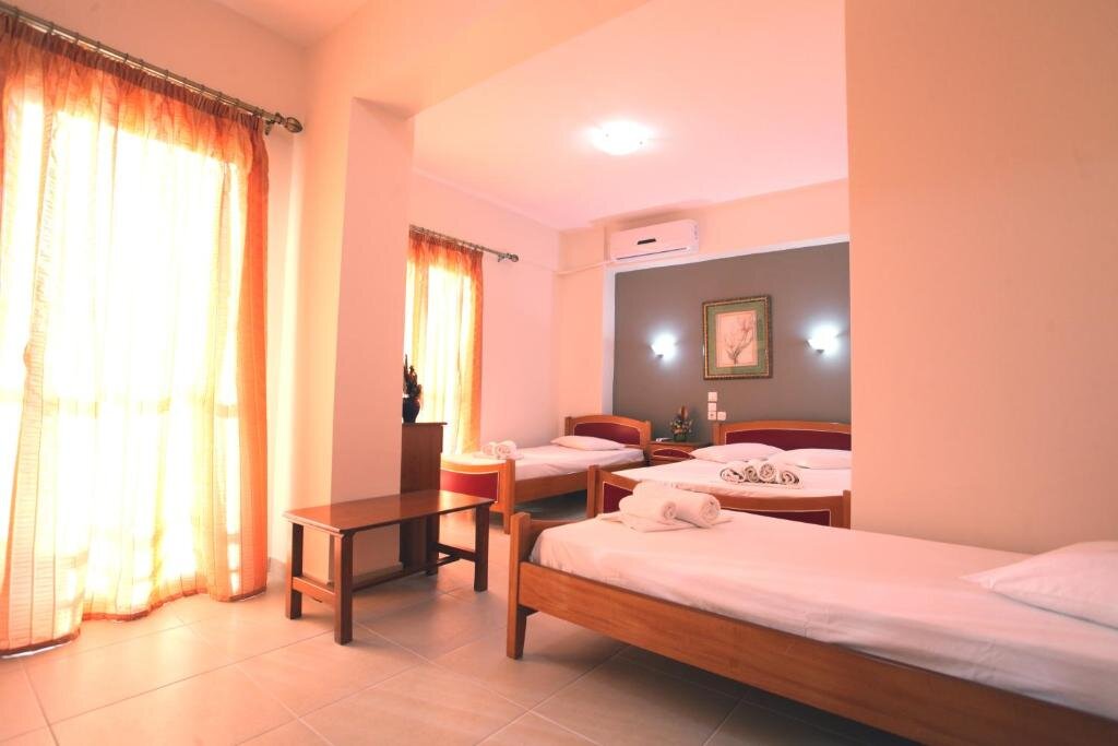 Standard quadruple chambre Hotel Alexandros