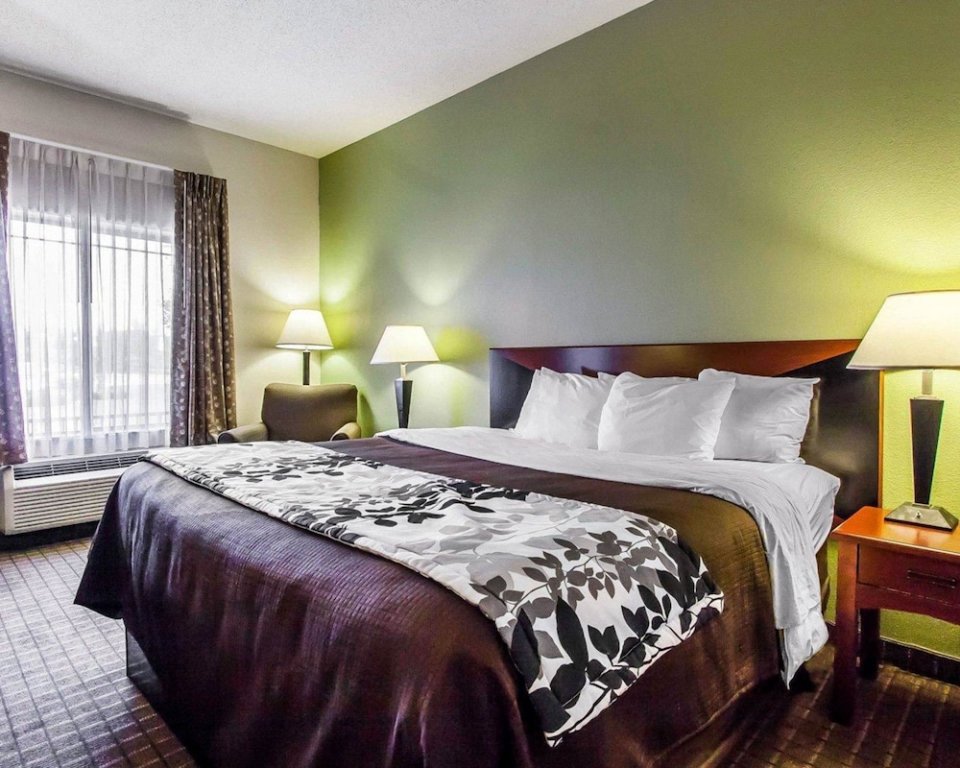 Standard room Sleep Inn & Suites Hattiesburg