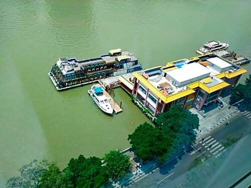 Двухместный номер Executive с видом на реку Howard Johnson Riverview Hotel Guangzhou