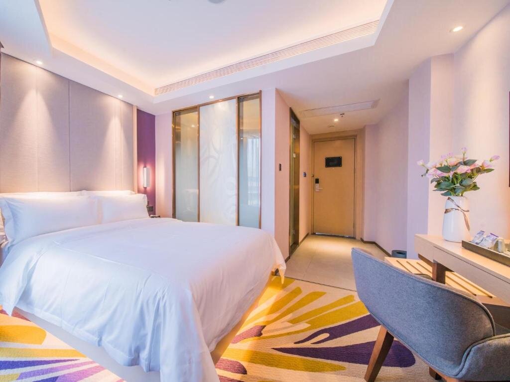 Двухместный номер Deluxe Lavande Hotels·Zhuhai Qinglv Middle Road Opera House