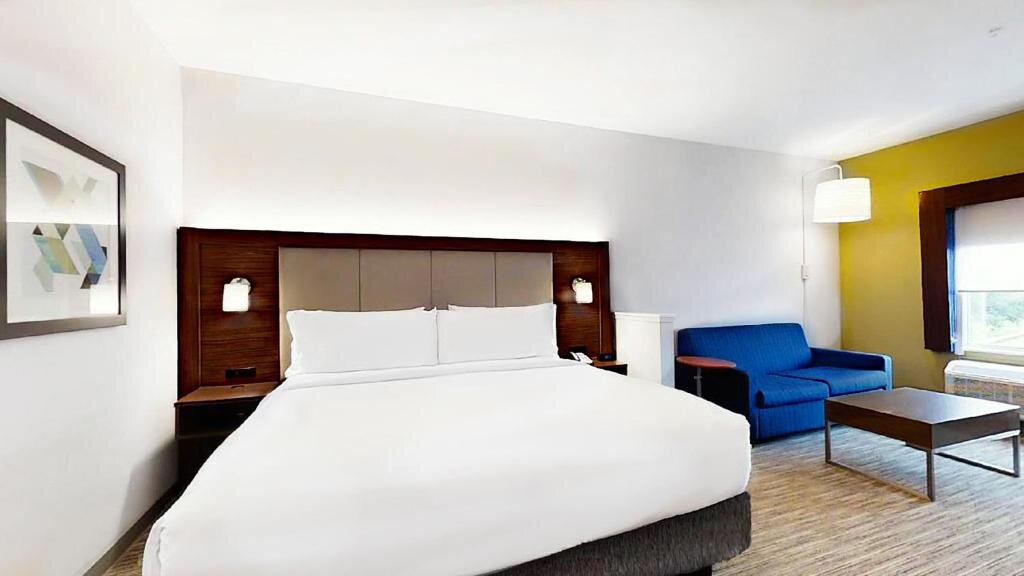 Люкс Holiday Inn Express & Suites Chalmette - New Orleans S, an IHG Hotel