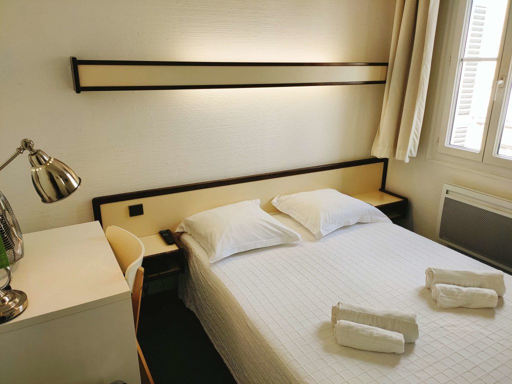 Standard double chambre Brit Hotel Des Grands Hommes - Bordeaux Centre