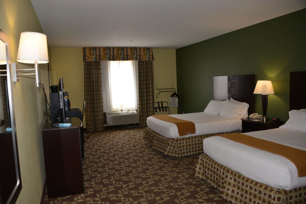 Люкс Holiday Inn Express Hotel & Suites Dumas, an IHG Hotel