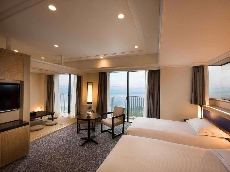 Двухместный номер Standard Hilton Odawara Resort & Spa